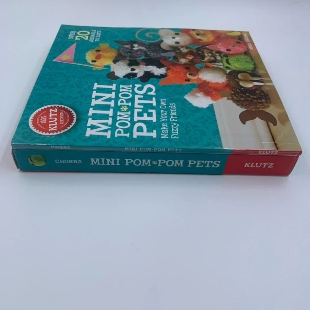 Klutz Mini Pom-Pom Pets by April Chorba - DIY Animal‎ Craft Kit for Kids